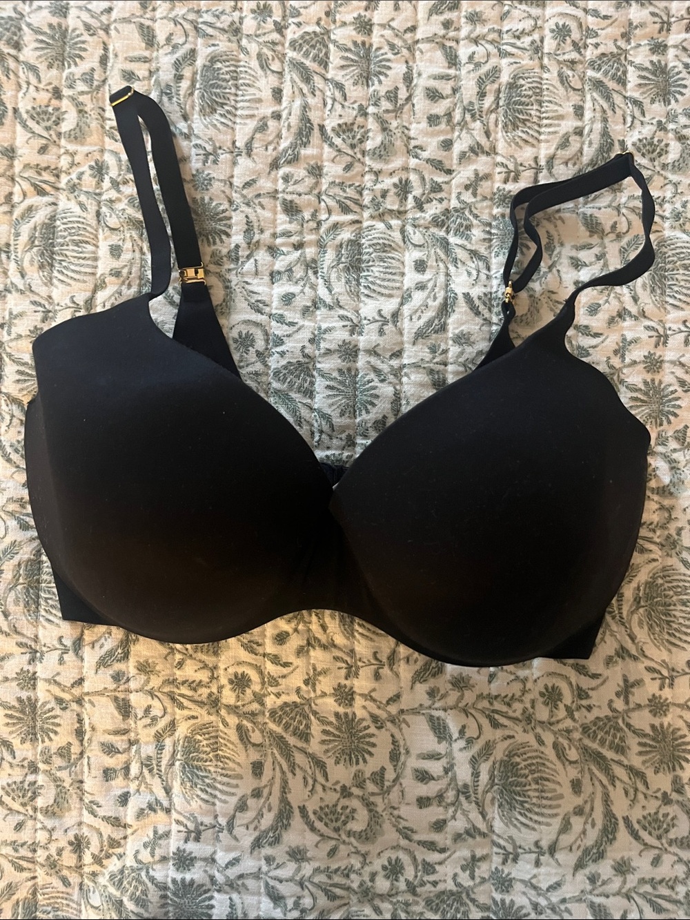 Incredible by Victoria’s Secret Bra 32DDD